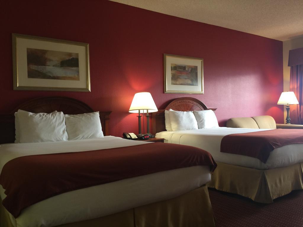Baymont Inn & Suites By Wyndham Holbrook Zewnętrze zdjęcie